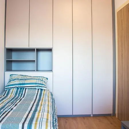 James Apartment *